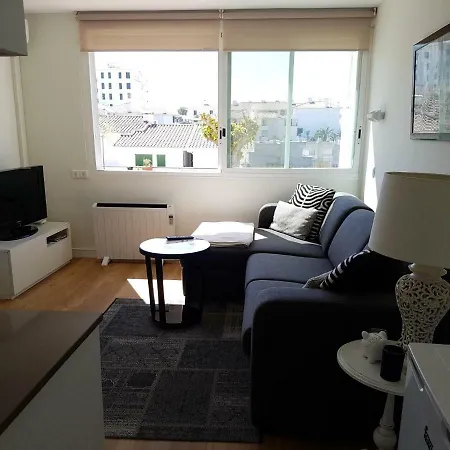 - Apartament